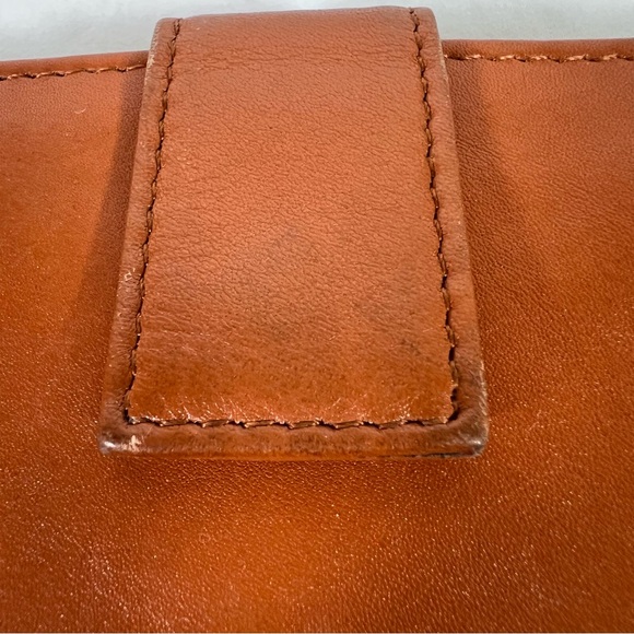 Hobo International Long Bi-Fold Leather Wallet w/ Snap Pouch & ID Display - Picture 16 of 16